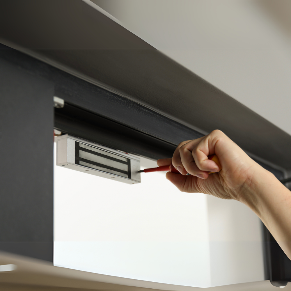 How Do Maglocks Work? A Complete Guide to Electromagnetic Locks ...